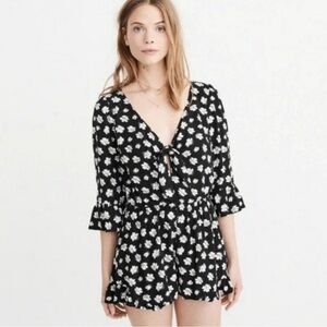 Abercrombie & Fitch Black Floral Tie-Front Romper Women’s Small Boho Coquette